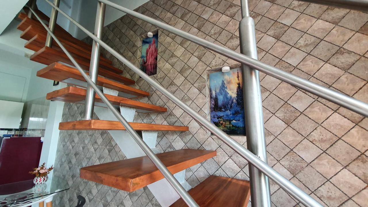 Nessies Nagaon Villa Alībāg Exteriör bild